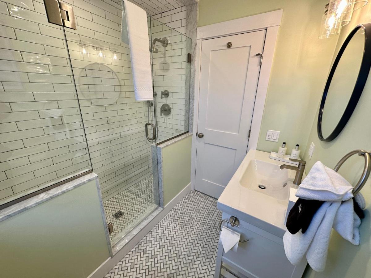Villa Prime Location! Renovated House! 6 Bed4 Bath Newport Exterior foto